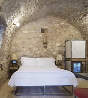 Tainaron Blue Retreat