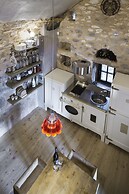 Tainaron Blue Retreat