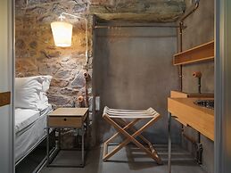 Tainaron Blue Retreat