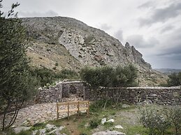 Tainaron Blue Retreat