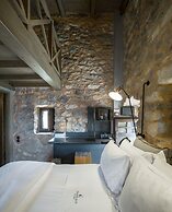 Tainaron Blue Retreat