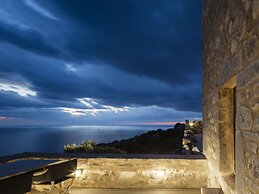 Tainaron Blue Retreat