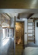 Tainaron Blue Retreat