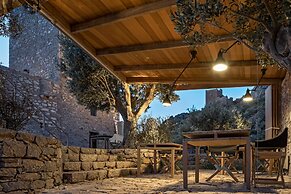 Tainaron Blue Retreat