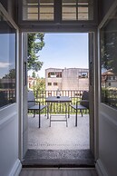 Max Aviation Villa & Apartments