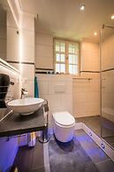 Max Aviation Villa & Apartments