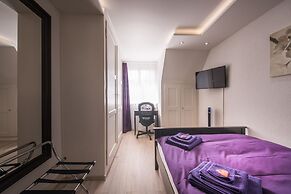 Max Aviation Villa & Apartments