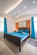 Max Aviation Villa & Apartments