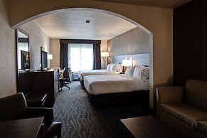 Holiday Inn Express & Suites Manhattan by IHG