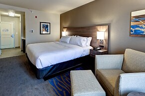 Holiday Inn Express & Suites Manhattan by IHG
