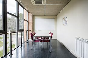 Residencia Universitaria Resa Giner de los Ríos - Hostel