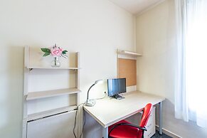 Residencia Universitaria Resa Giner de los Ríos - Hostel