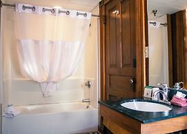 The Historic Bullock Hotel