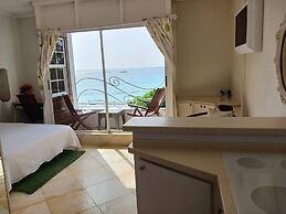 Coral Lane Beach Apartments