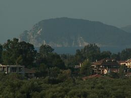 Elanthi Village Hotel