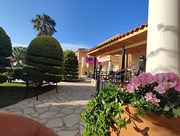 Elanthi Village Hotel