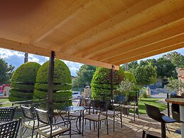 Elanthi Village Hotel