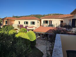 Elanthi Village Hotel