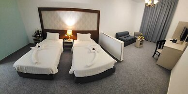 Aquavista Hotel & Suites