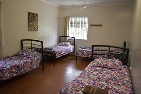 Travellers Paradise Heritage Historical Place - Hostel