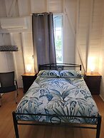 Travellers Paradise Heritage Historical Place - Hostel