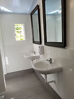 Travellers Paradise Heritage Historical Place - Hostel