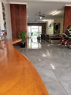 Travellers Paradise Heritage Historical Place - Hostel