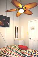 Travellers Paradise Heritage Historical Place - Hostel