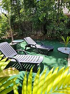 Travellers Paradise Heritage Historical Place - Hostel