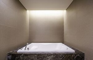 Vine Hotel