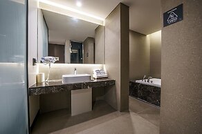 Vine Hotel