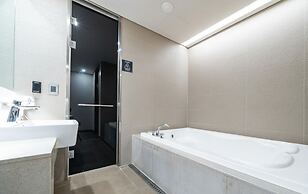 Vine Hotel