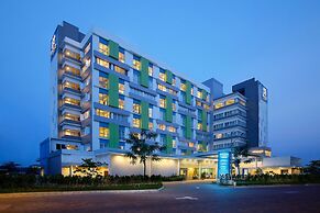 BATIQA Hotel & Apartments Karawang