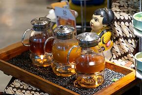 BATIQA Hotel & Apartments Karawang