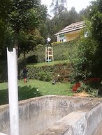 Bunyonyi Safaris Resort