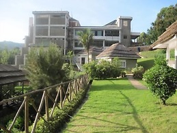Bunyonyi Safaris Resort