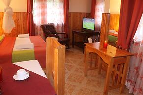 Bunyonyi Safaris Resort