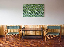 Bunyonyi Safaris Resort