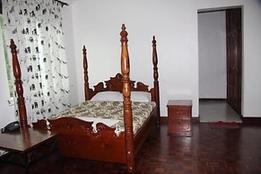 Bunyonyi Safaris Resort