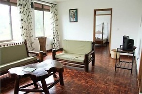 Bunyonyi Safaris Resort