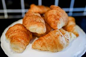 Khaleej Mass Hotel Patong