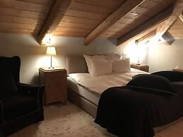 Montanema Handmade Village