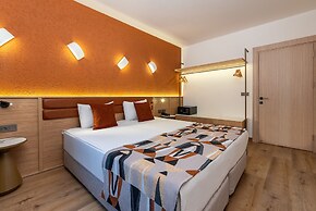Villa Sunflower Hotel