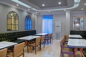 Villa Sunflower Hotel
