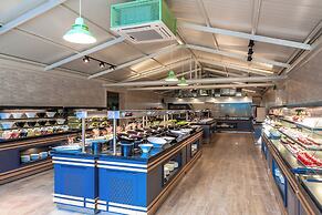 Villa Sunflower Hotel