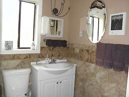 Sea Haven Motel & Guest House