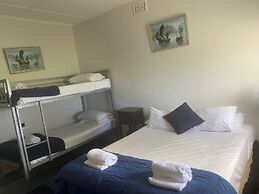 Tin Can Bay Budget Accommodation - Hostel