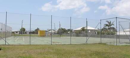 Tin Can Bay Budget Accommodation - Hostel