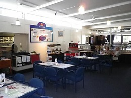 Tin Can Bay Budget Accommodation - Hostel