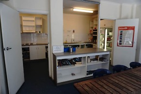 The Guesthouse - Hostel